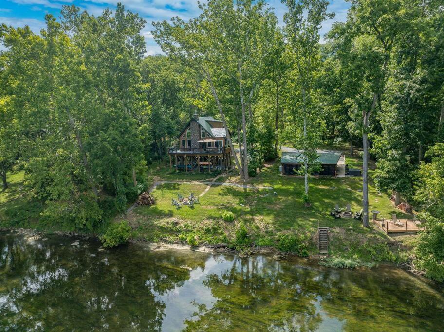 Riverside Oasis With Stunning Views, Cozy Firepit! 卢雷 外观 照片